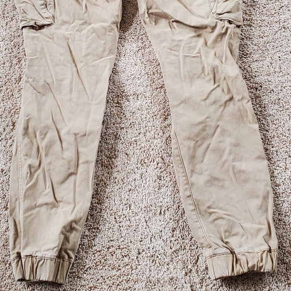OLD NAVY - BEIGE CARGO PANTS - Picture 2 of 3